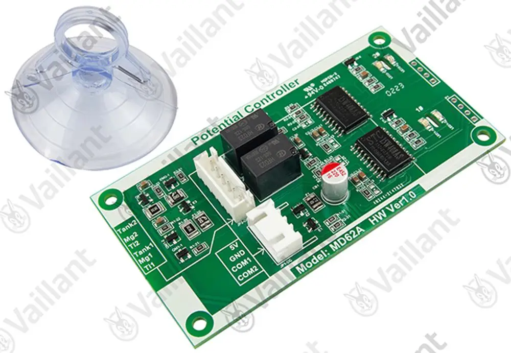 Leiterplatte von Vaillant, ausgestattet mit verschiedenen elektrischen Komponenten und Anschlüssen, präsentiert auf grünem PCBA-Hauptmaterial.